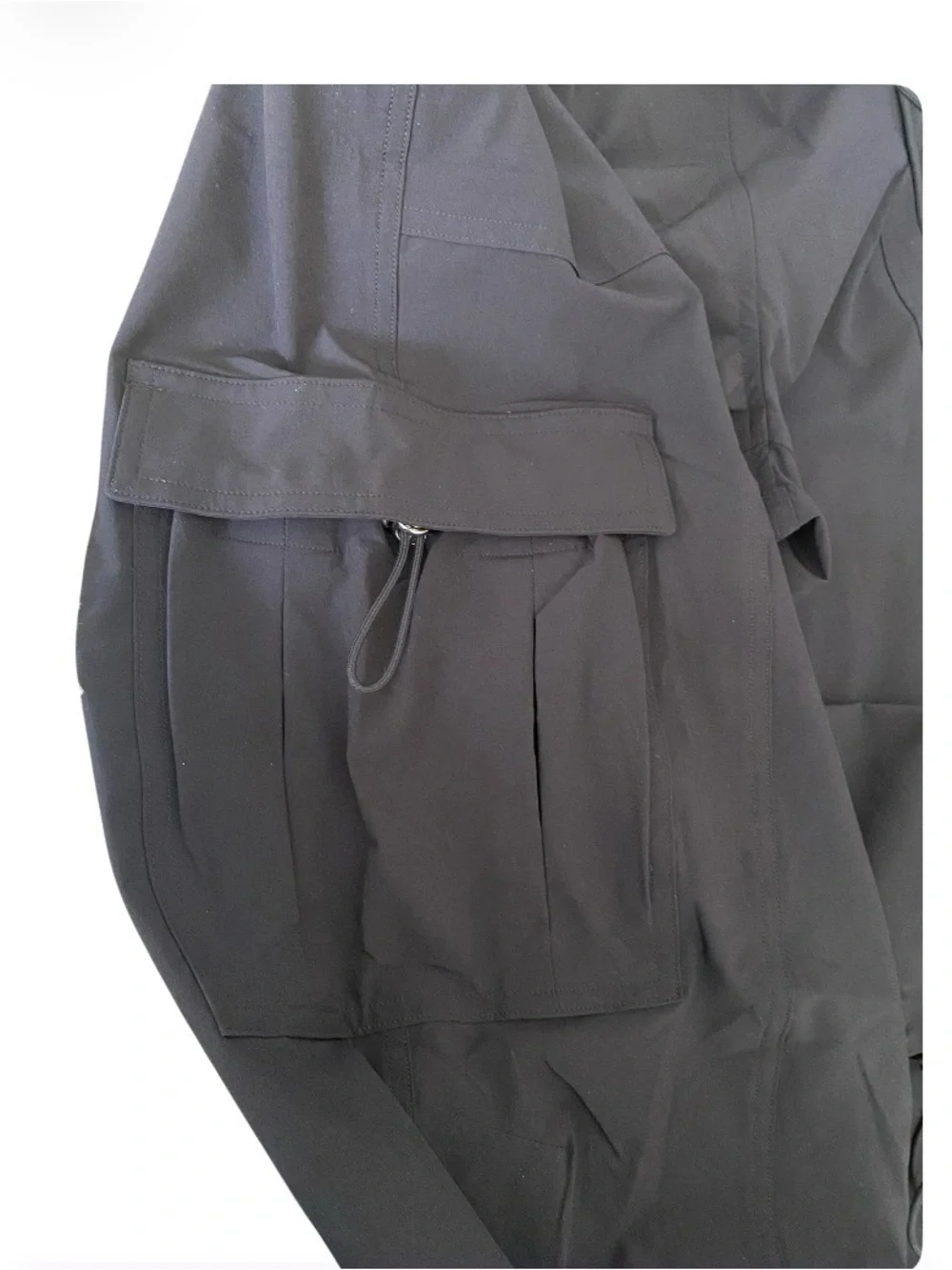 NWOT Alo Yoga Low Rise Megastar Cargo Pants in black size L